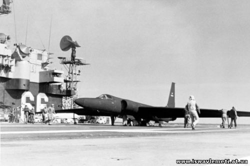 A left front view of a U-2 reconnaissance aircraft parked on the flight deck of the aircraft carrier USS AMERICA (CV 66).